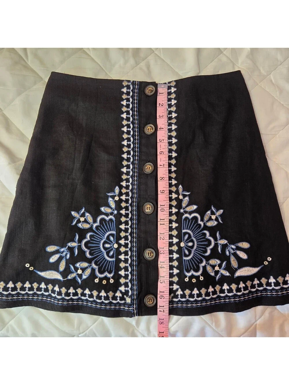 Black Linen-like Embroidered Floral Mini Skirt Size M Boho Folk Cottage Beach